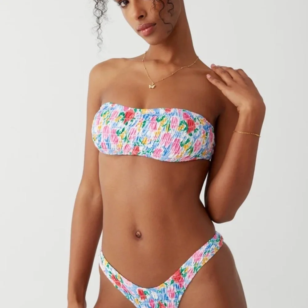 New! Frankie’s Bikinis Rosabella Bandeau Bikini Top Painted Petals 31544